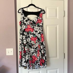 Torrid floral open back dress size 12